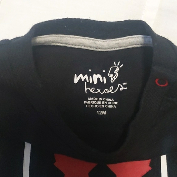 💙 MINI HEROES - Black T-Shirt - Size 12M - Picture 2 of 5
